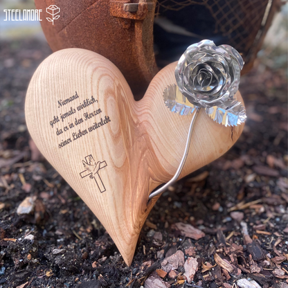 Herz aus edlem Hartholz mit Edelstahlrosen Aufsteller